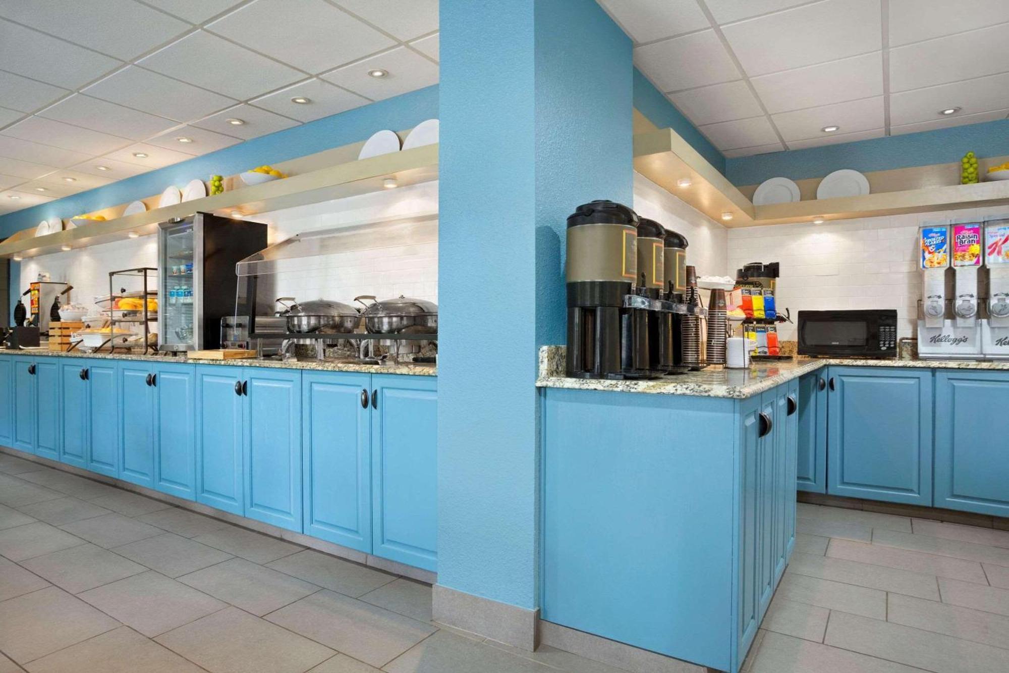 Country Inn & Suites By Radisson, Charlotte University Place, Nc Εξωτερικό φωτογραφία