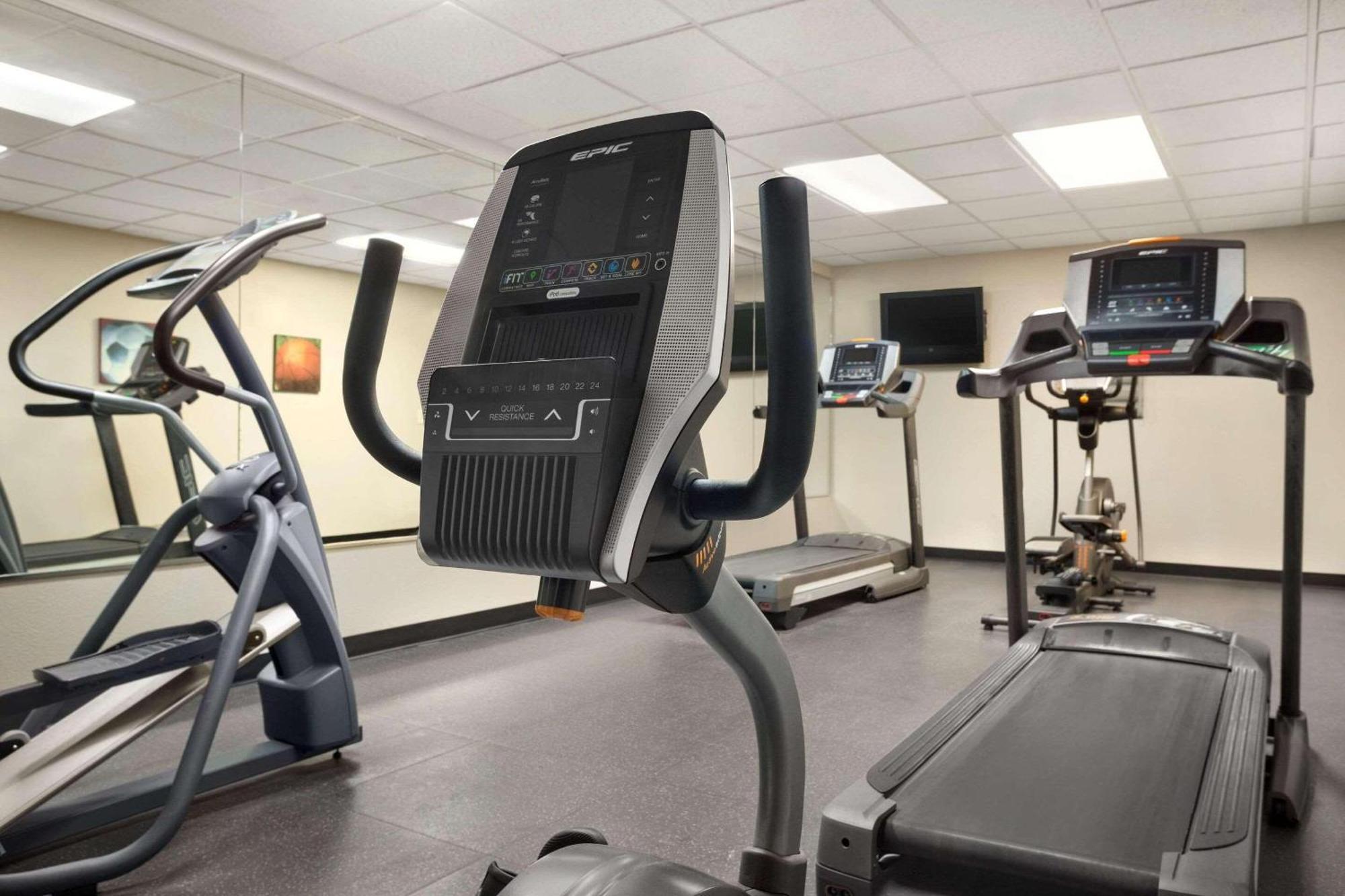 Country Inn & Suites By Radisson, Charlotte University Place, Nc Εξωτερικό φωτογραφία