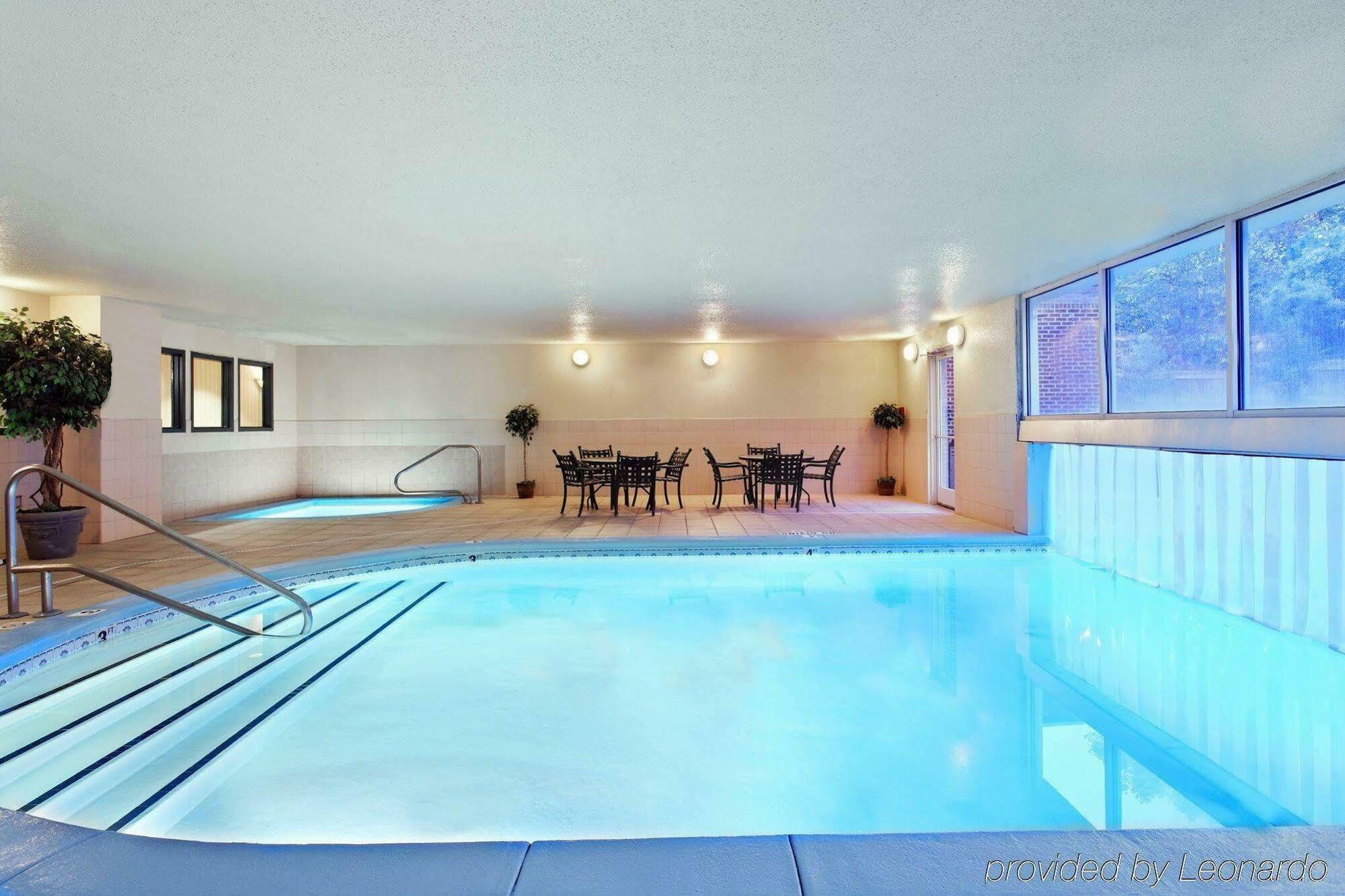 Country Inn & Suites By Radisson, Charlotte University Place, Nc Εξωτερικό φωτογραφία